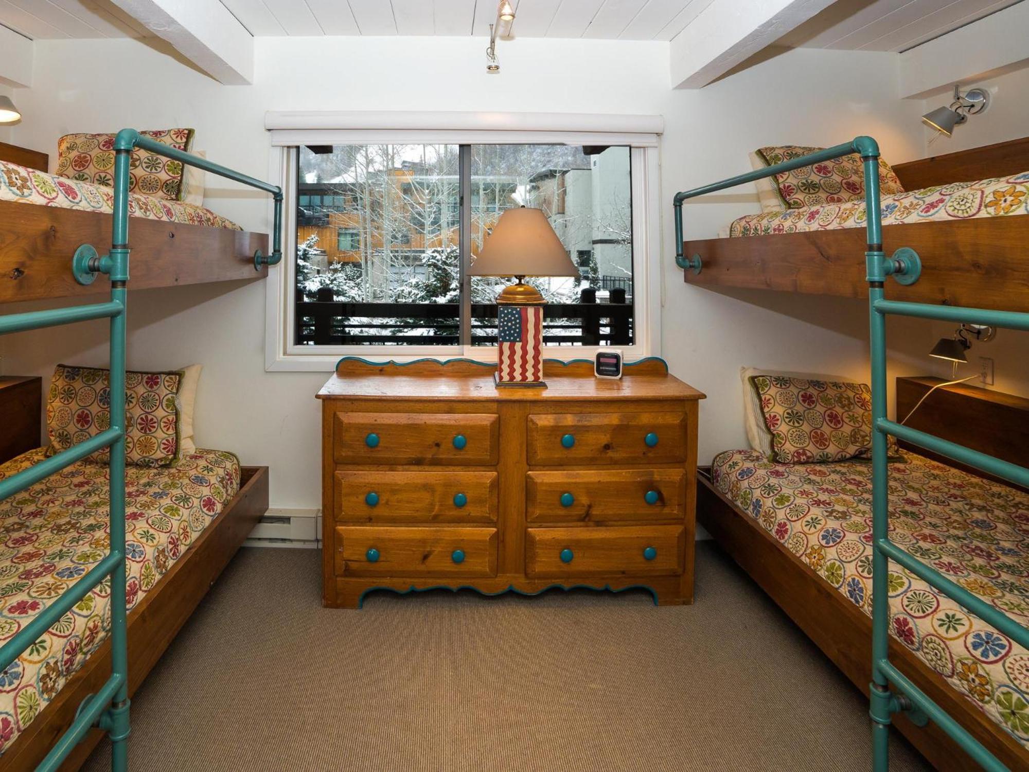 Lift One - One, Two Three Bedroom Units Adjacent To Downtown Apartamento Aspen