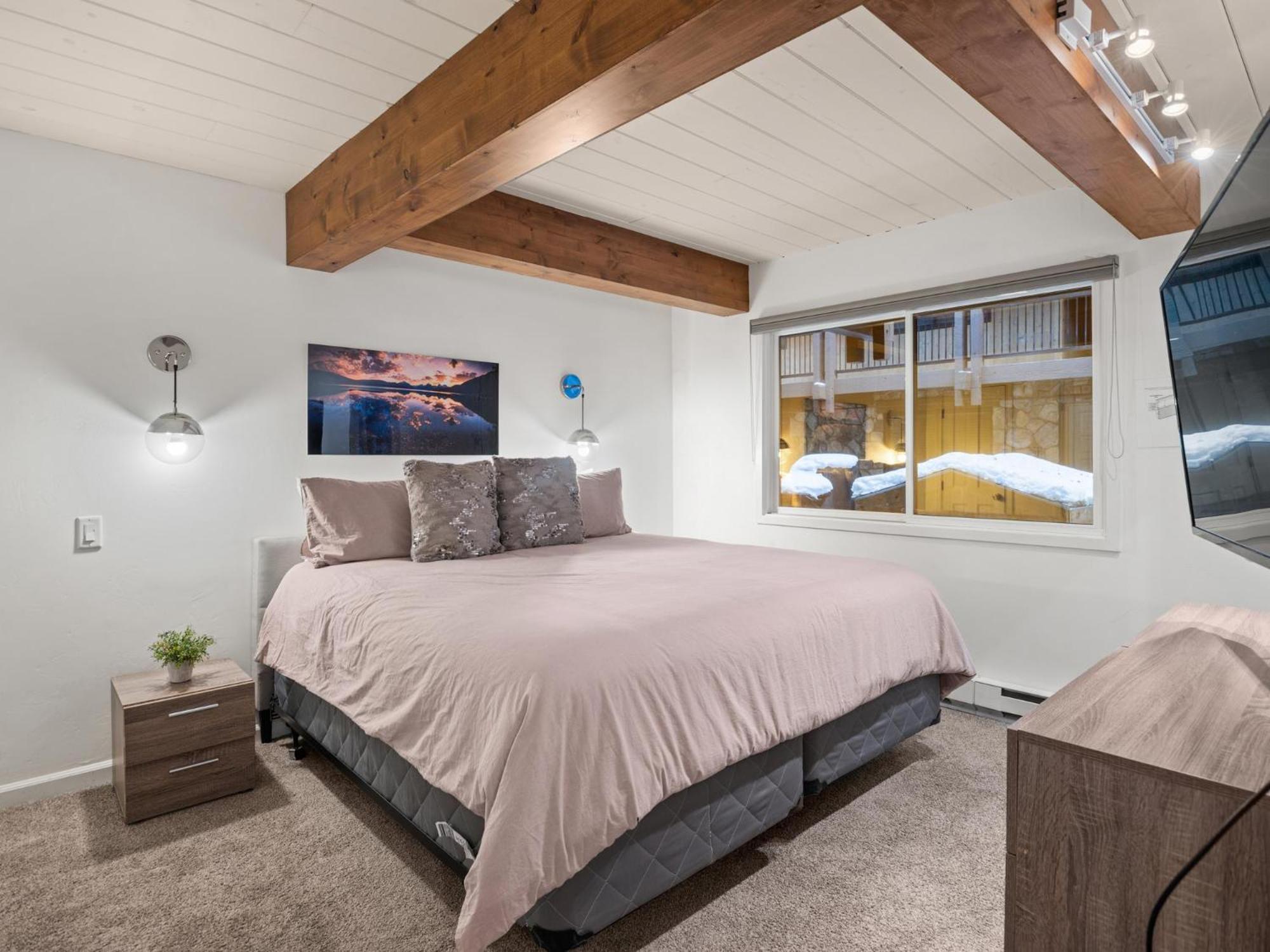 Apartamento Lift One - One, Two Three Bedroom Units Adjacent To Downtown