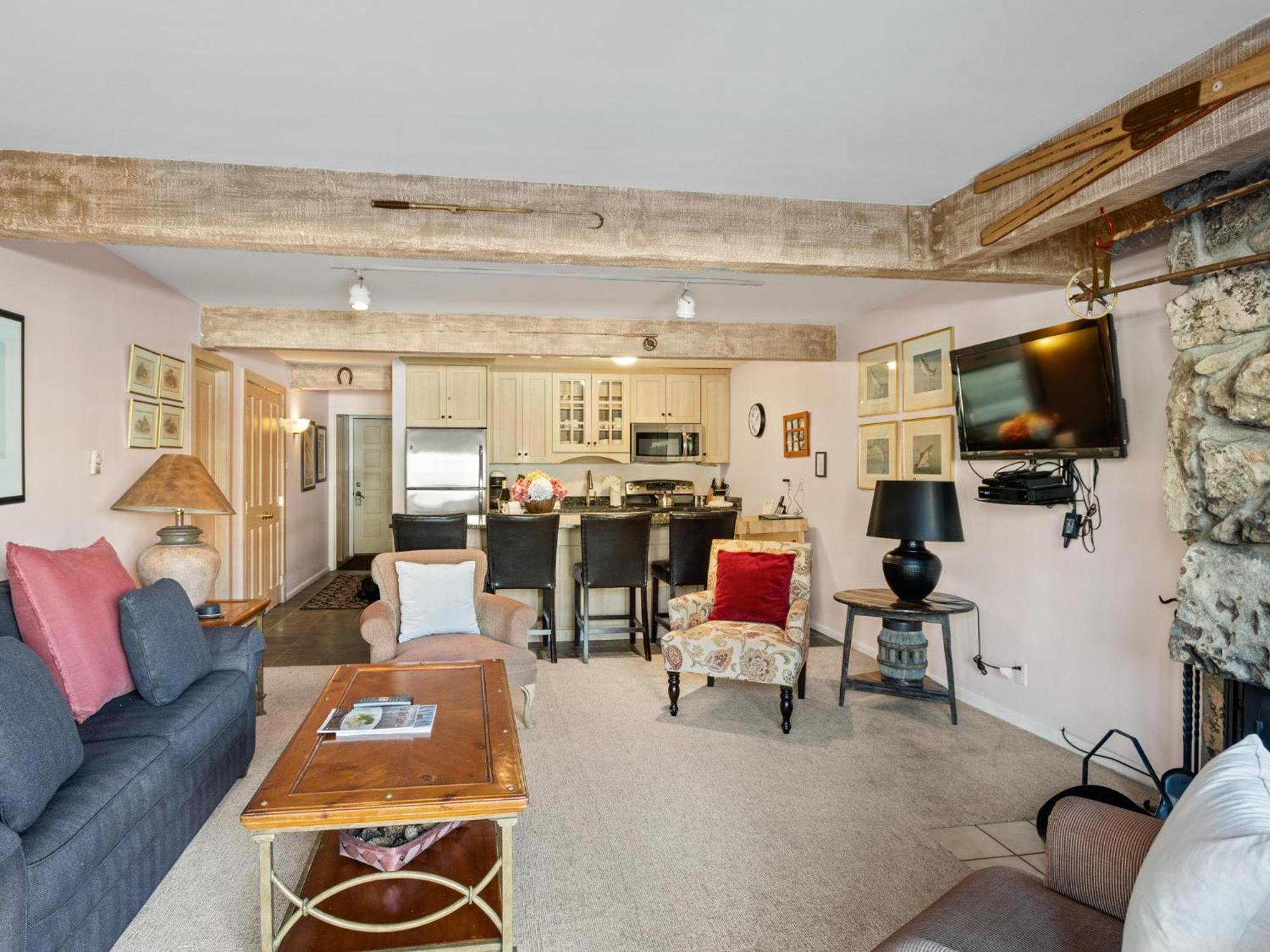 Lift One - One, Two Three Bedroom Units Adjacent To Downtown Apartamento Aspen