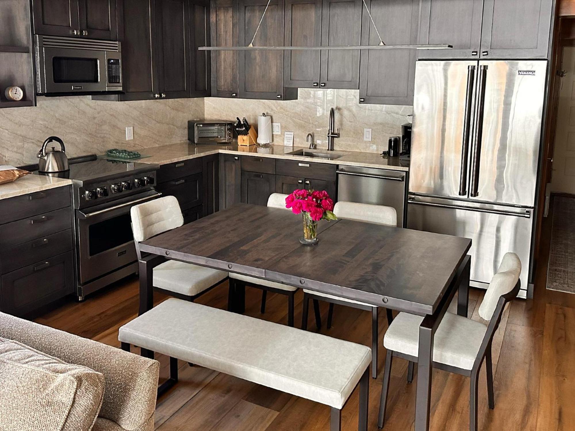Apartamento Lift One - One, Two Three Bedroom Units Adjacent To Downtown *