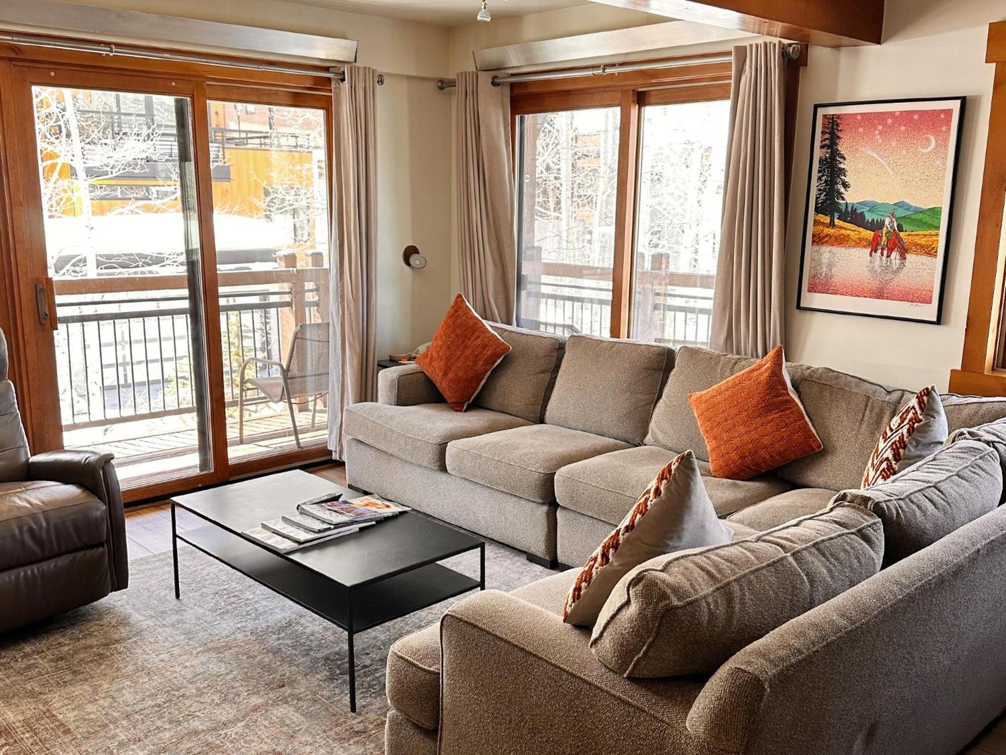 Lift One - One, Two Three Bedroom Units Adjacent To Downtown Apartamento Aspen