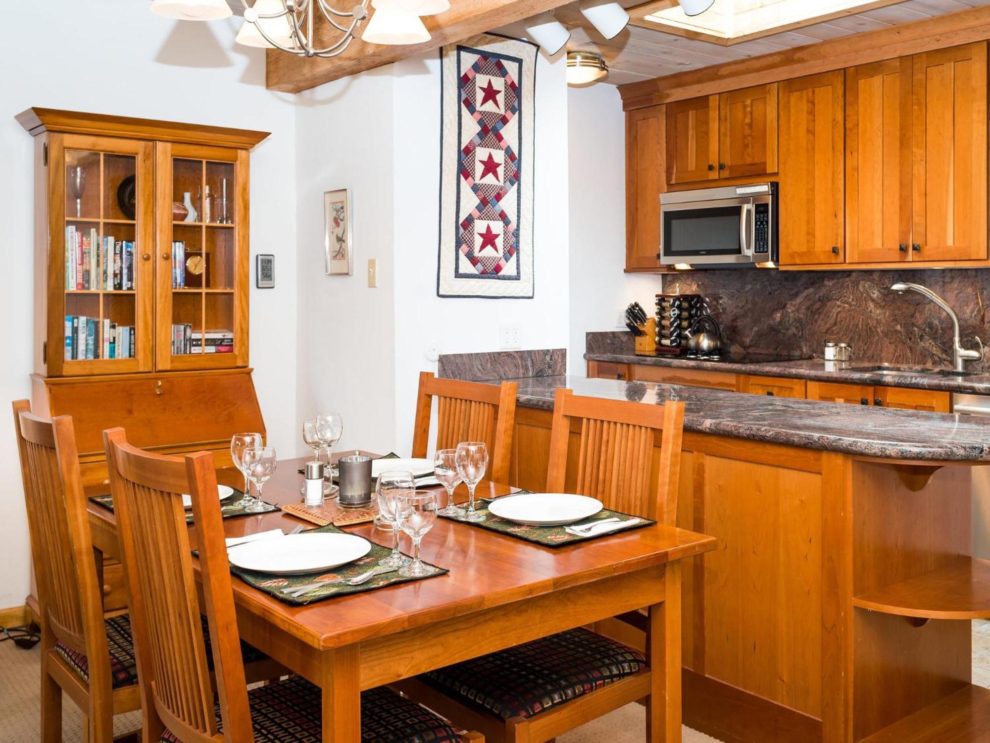 Lift One - One, Two Three Bedroom Units Adjacent To Downtown Apartamento *